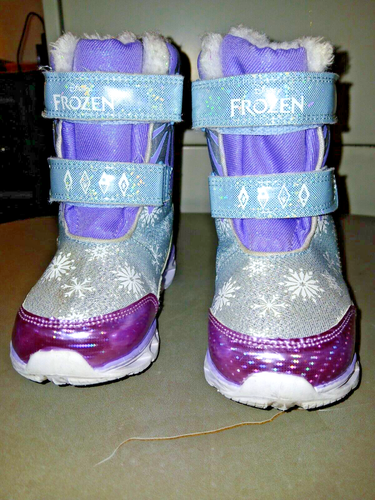 Disney- Frozen 2- Anna/ Elsa -Winter Snow Boots-(Girls Size 9)- Boots LIGHT UP!! - Picture 2 of 5