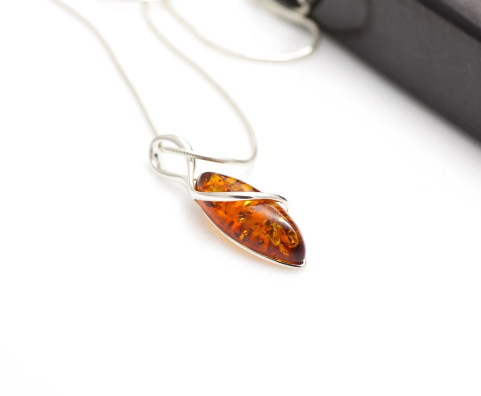NATURAL BALTIC AMBER STERLING SILVER 925 PENDANT & CHAIN NECKLACE Certified - Image 4 of 4