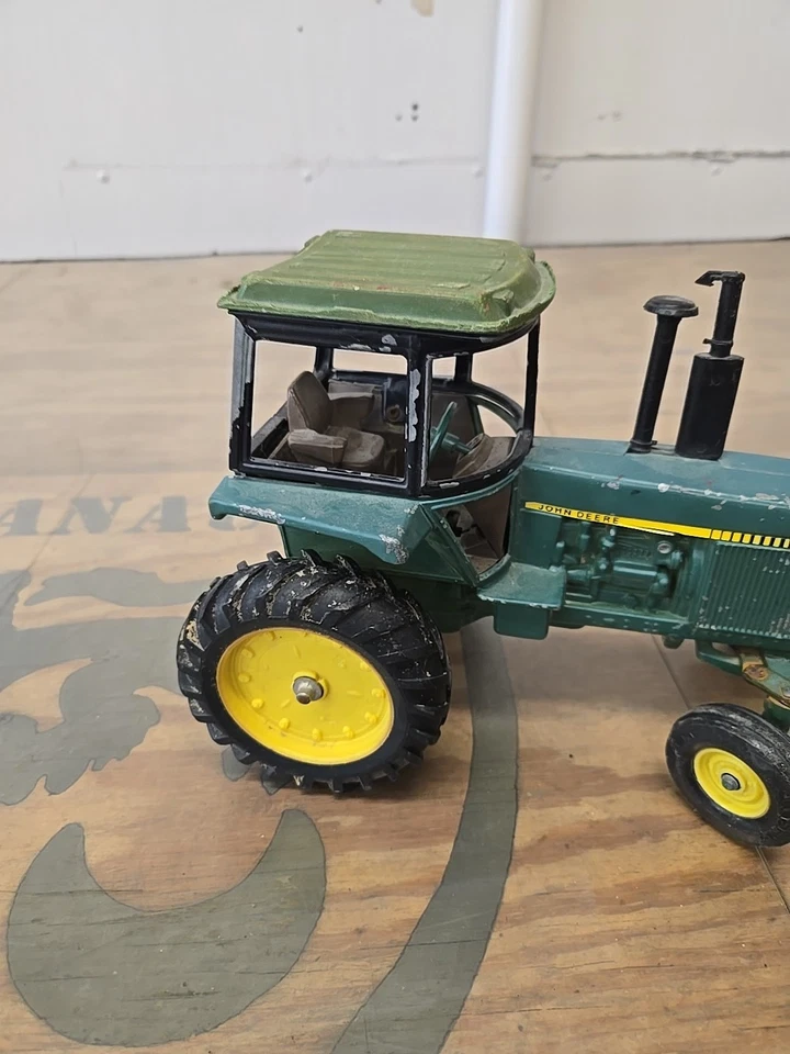 Salty VTG COLLECTIBLE ERTL BIG TRACTOR JOHN DEERE DYERSVILLE IOWA 10x6x7.5" #22 - Image 2 of 4