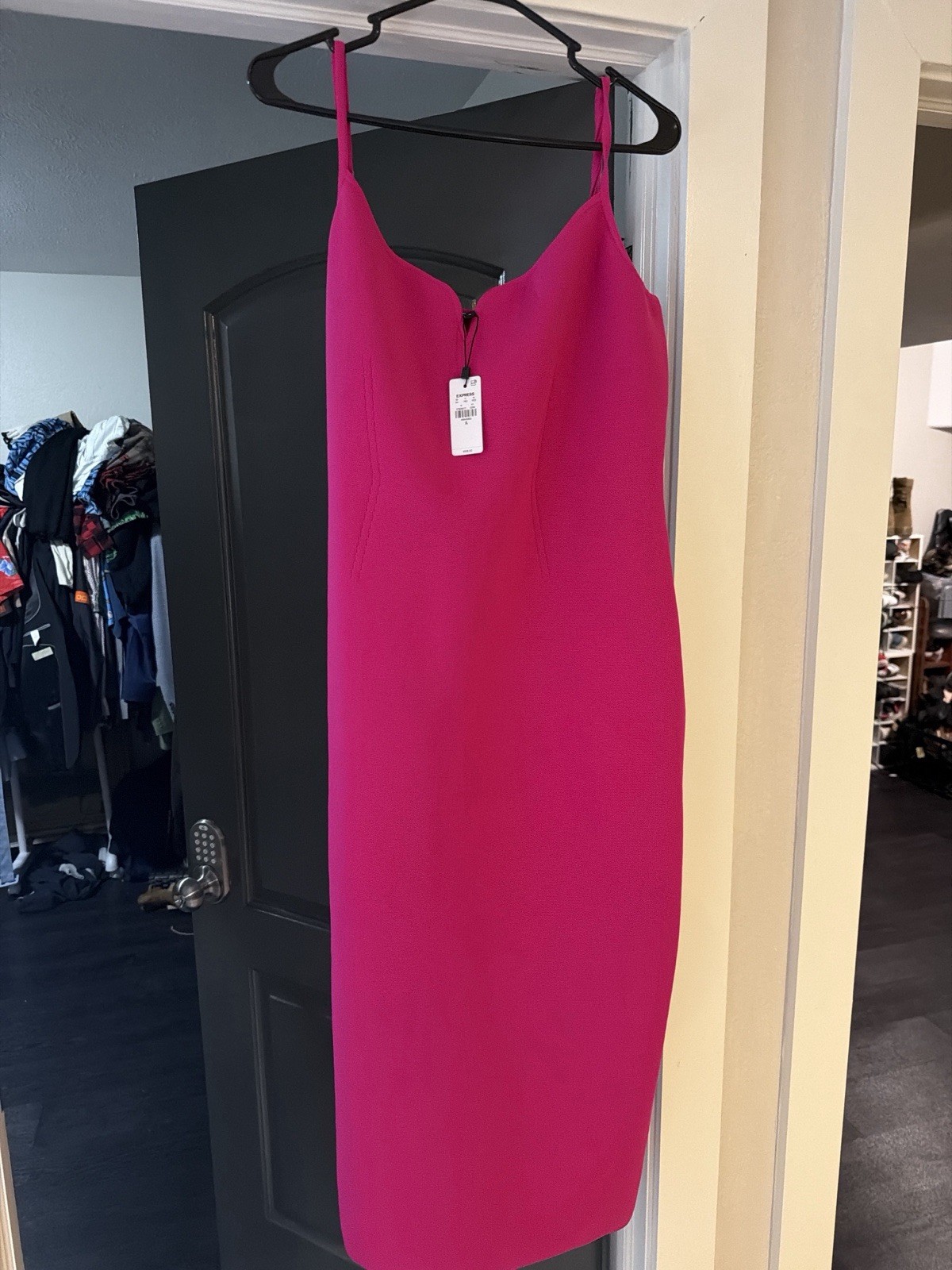 express bodycon dress Midi XL Women’s Pink NWT