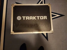 Native Instruments traktor S4 mk2 23666  only use it twice with  