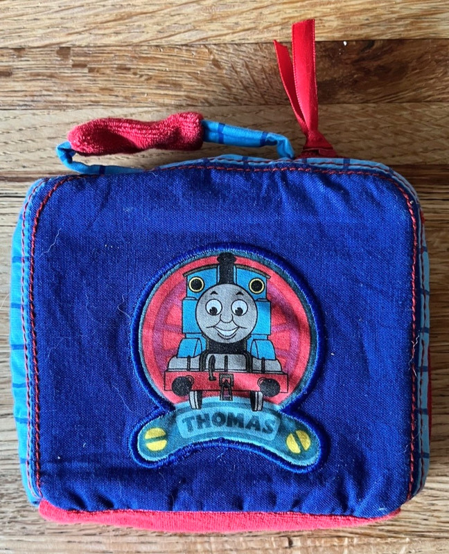 Thomas & Friends Gullane 10 Puzzle Set w/Zipper Case