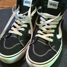 VANS Sk8-Hi Off The Wall Black/White High-Top Lace-Up Canvas Sneakers
