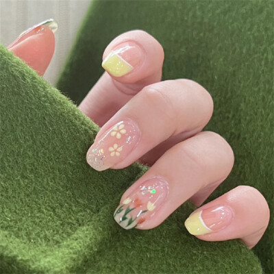 spring acrylic nails short