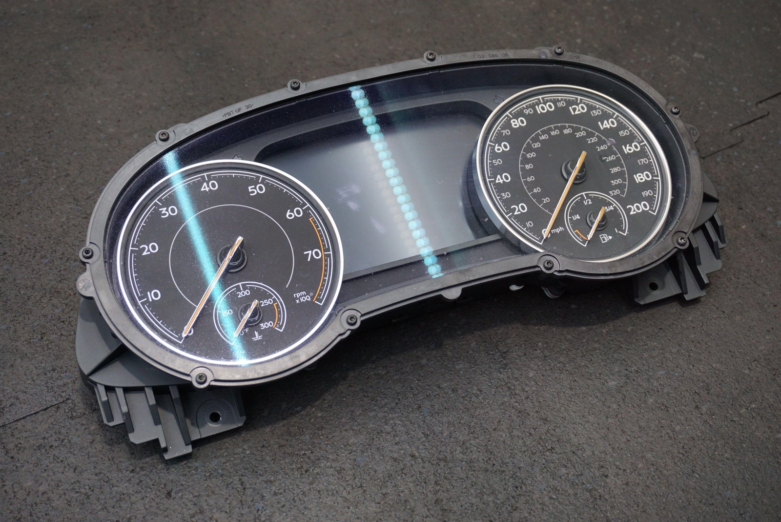 Speedometer Instrument Gauge Cluster MPH 36A920870 Bentley Bentyga 2016-2020