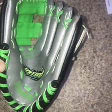 Franklin Inferno Baseball Glove 9" Youth 24850 Black Green Right H Throw EUC