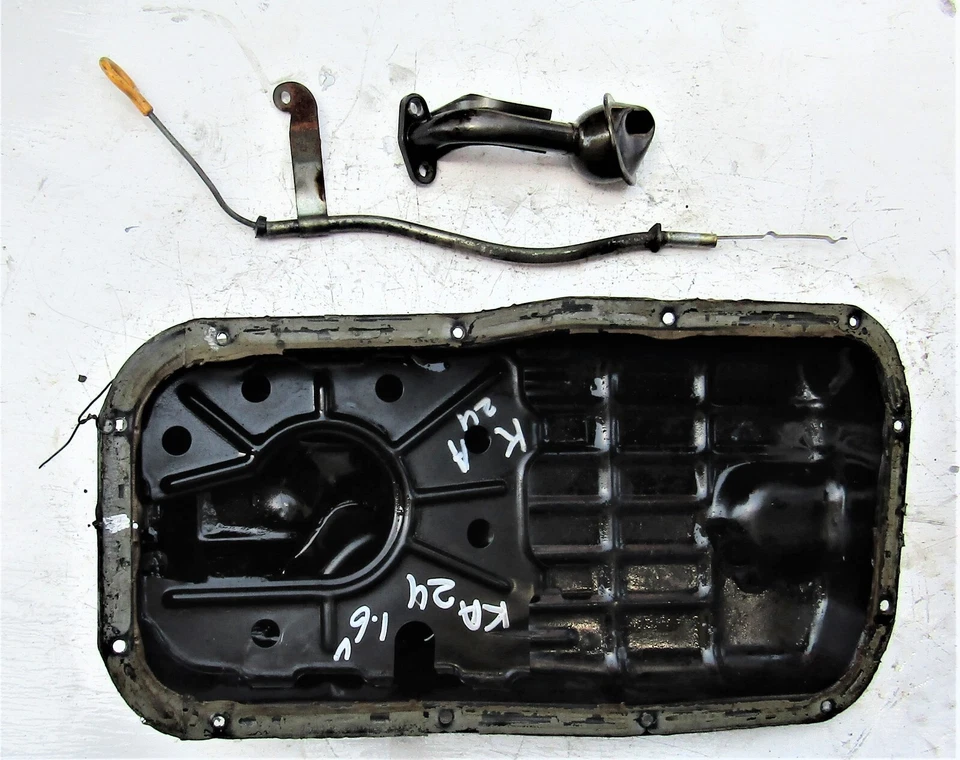 Поддон масляного поддона для двигателя Nissan KA24E 16 В DOHC EFI VAN с датчиком уровня с экраном трубки  - Изображение 3 из 4