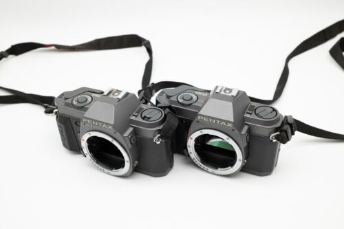 Job Lot Of 2x Pentax P30 SLRs - Picture 1 of 7