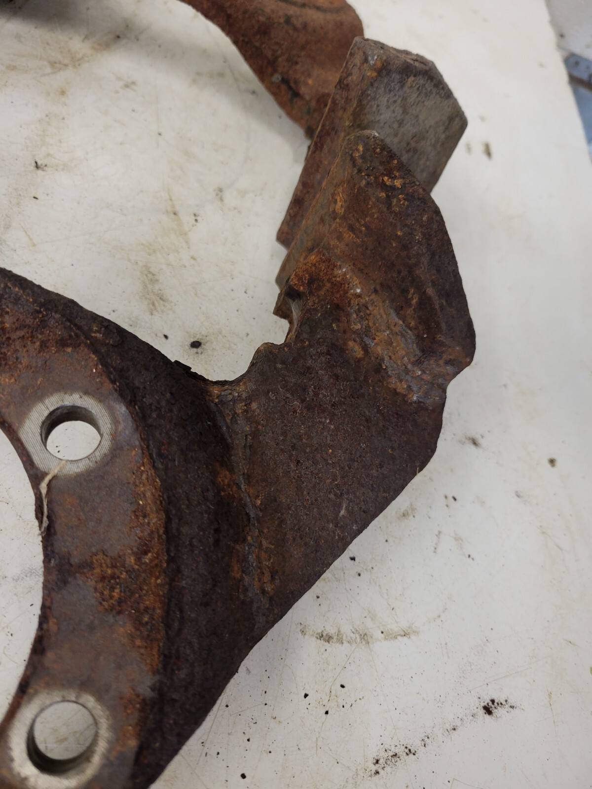 DANA 60 BRAKE CALIPER BRACKET PAIR CHEVY GMC TRUCK 7791 BENDIX eBay