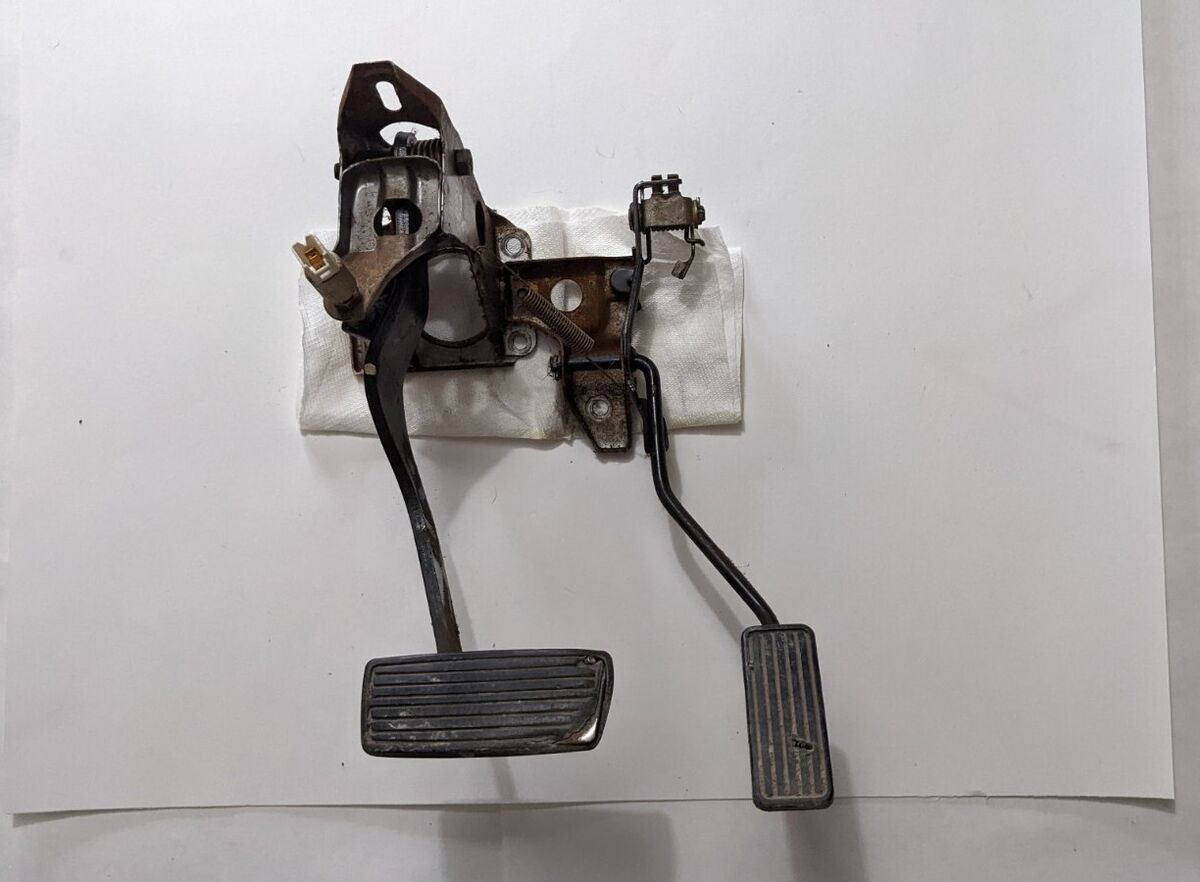 88-91 CRX Auto Pedal Assembly Gas Brake Pedals Ef Civic 1988 88-91 CRX Auto Pedal Assembly Gas Brake Pedals Ef Civic 1988