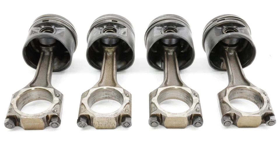 Set 1.7 Piston & Rods Audi Fox Rabbit Scirocco Mk1 EN Gas 79.485 - Genuine - Image 3 of 4