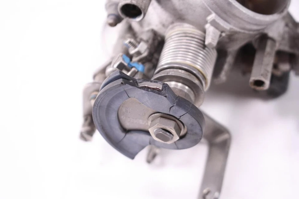 Carrocerías de acelerador 08 Ducati Monster 695 Foto 3 de 4