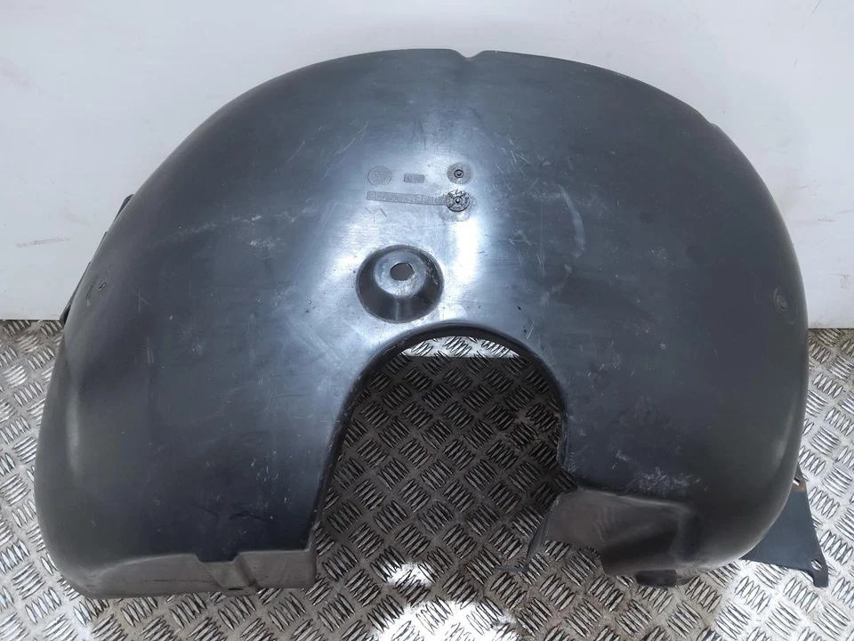 Protector de revestimiento de arco de rueda de conductor Porsche 944 Turbo Silver Rose O/S 94450438106 Foto 2 de 4