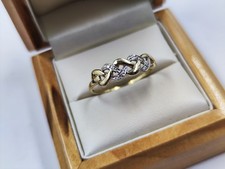 Minimal 9ct Yellow Gold Ring & Diamond Size V Hallmarked