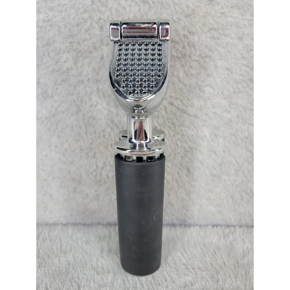 OXO Good Grips Garlic Press with Black Handle Stainless Steel - Image 3 of 4