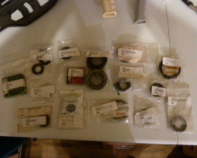 BULK LOT OF 23 OIL SEALS