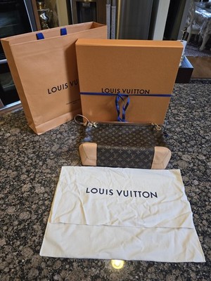 Authentic Louis Vuitton Berri MM Monogram Shoulder Bag M41625 Date