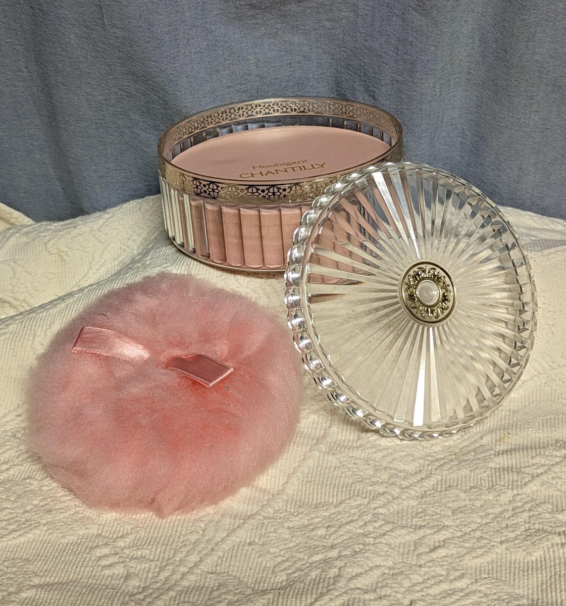 Houbigant Chantilly Dana Perfumes Chantilly Dusting Powder