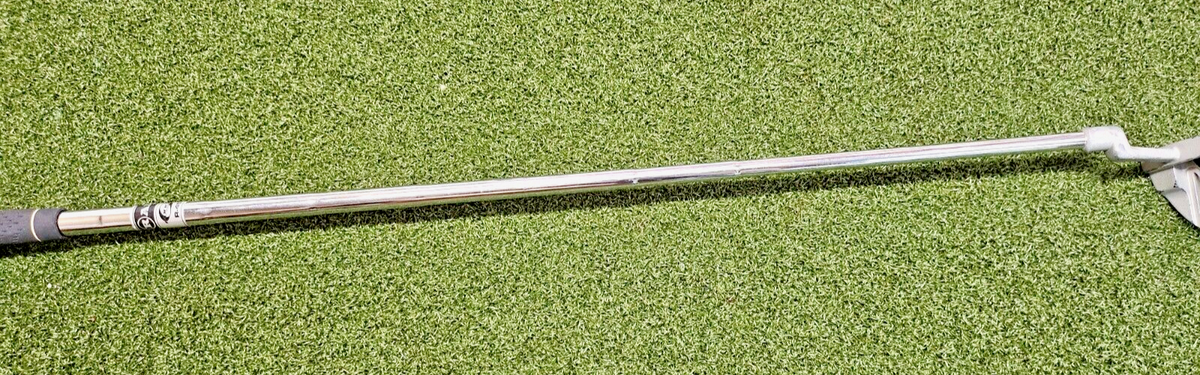 Putters de golf pour hommes droitiers : lame, demi lune ou