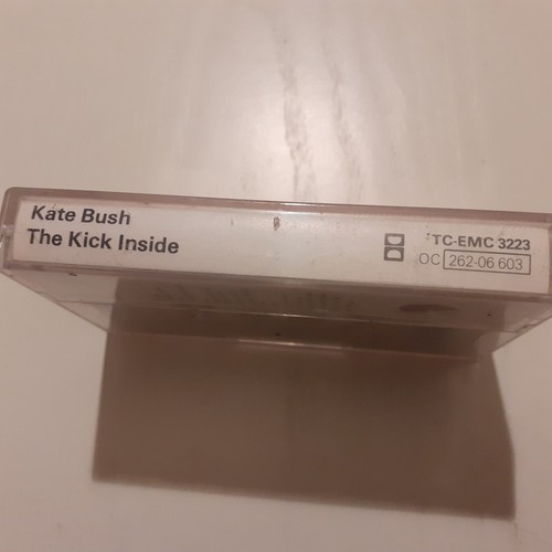KATE BUSH THE KICK INSIDE CASSETTE TAPE VERY GOOD CONDITION INCLUDING DELIVERY - Picture 2 of 7