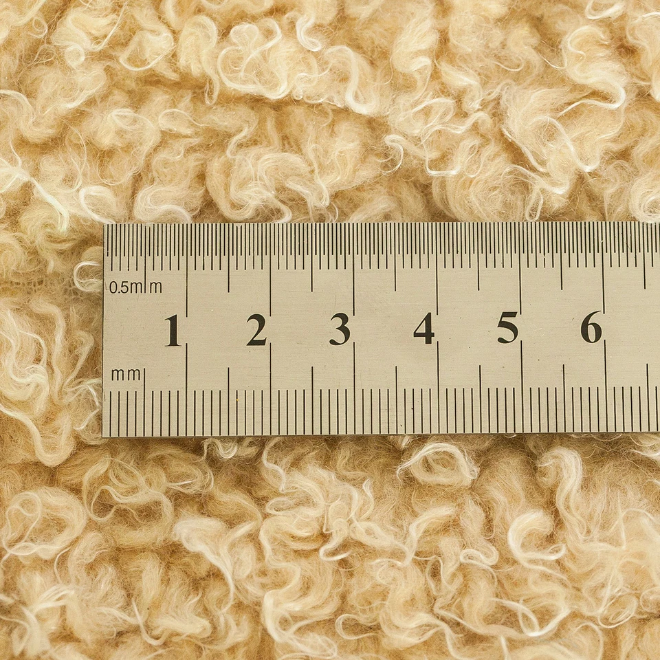 Tela de piel peluda imitación oveja lana polar, paquete de 4 piezas, 50x40 cm cuadrado, Neotrims Foto 3 de 4