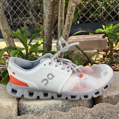 On Cloud X 3 Swiss Engineering Women Size 10 60.98252 Ivory Alloy Running Shoes