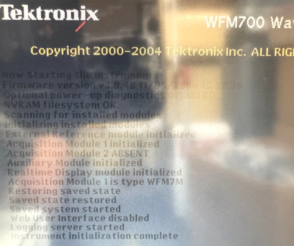 Tektronix WFM700 Multi-format Multi-standard Waveform Monitor WFM700A - Image 3 of 4