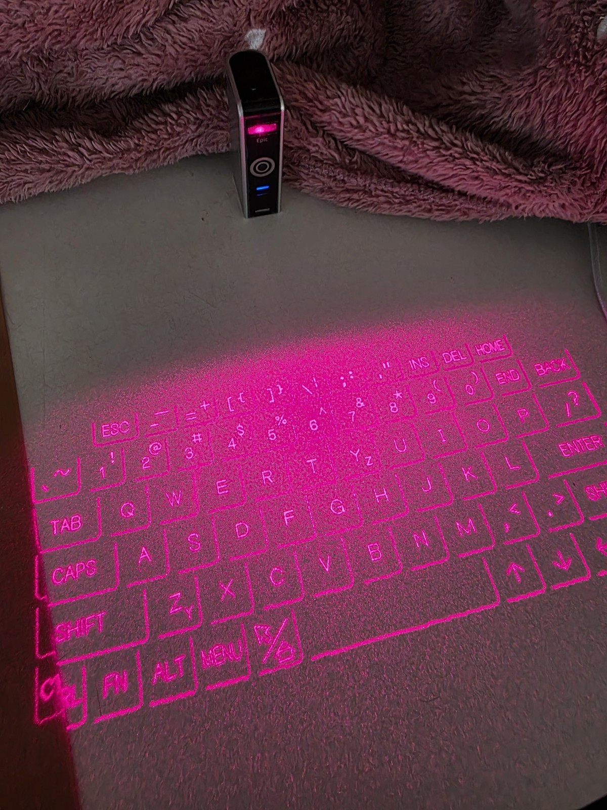 Epic / Celluon Laser Projection Keyboard &ndash; Bluetooth &ndash; Works Great