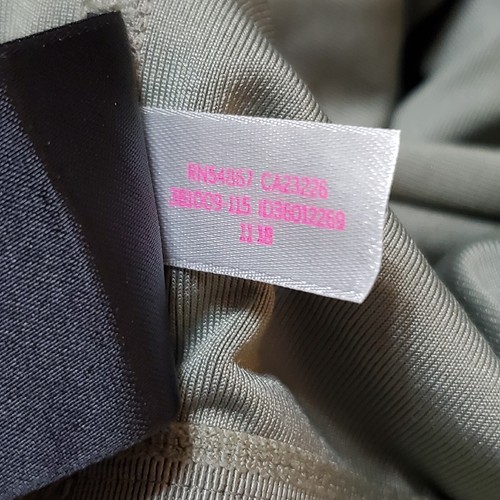 Victoria's Secret PINK Ultimate Unlined Strappy Back Sports Bra Green Sz Small - Picture 10 of 10