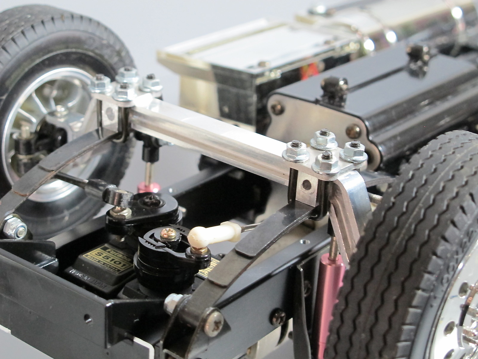 Plaque De Dérapage (skid Plate) En Aluminium Usiné Pour Tamiya CC01 - Échelle 1:10, Couleur Argent - Marque Integy