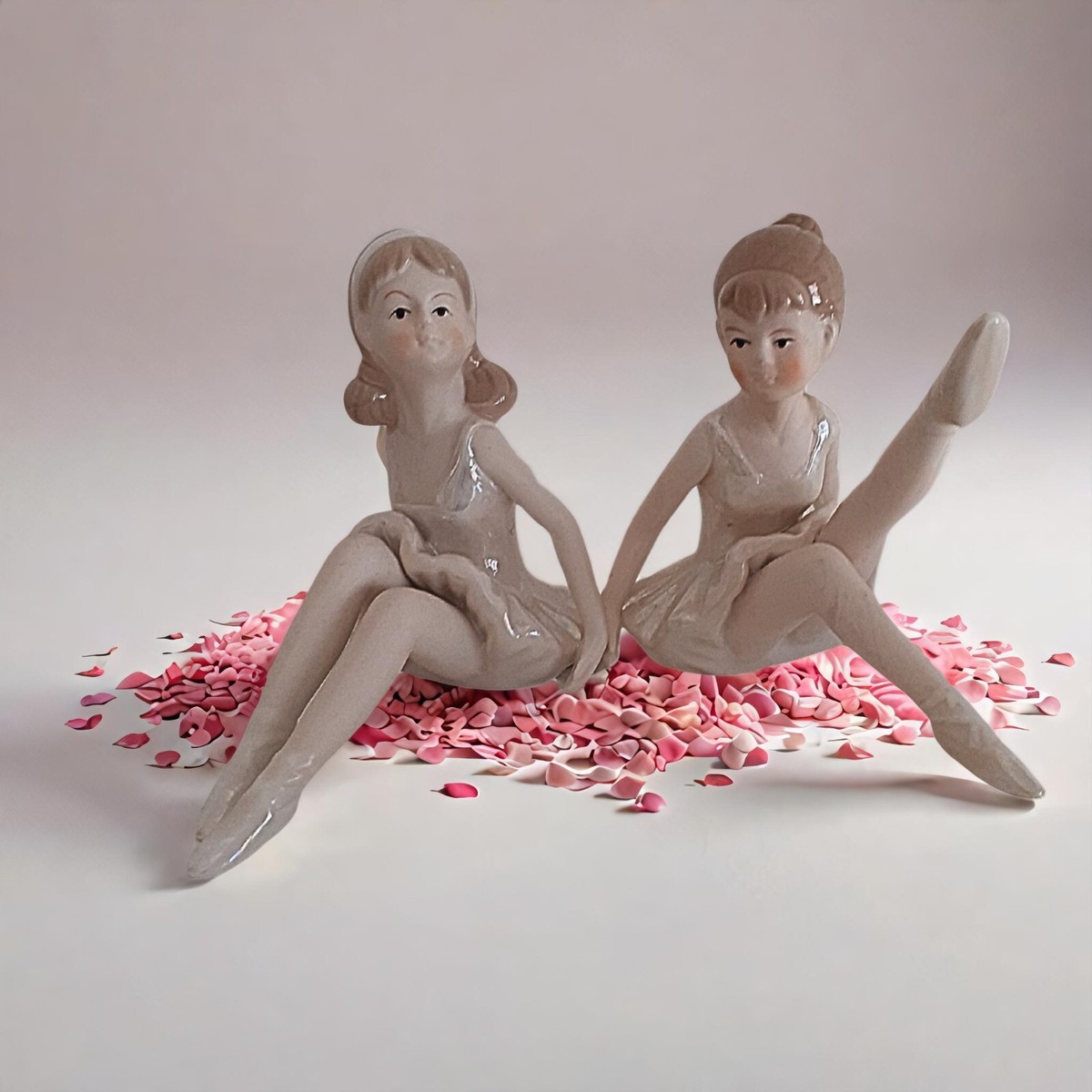 2 Adornos de porcelana, figuras de bailarinas de ballet estatuilla de estantería