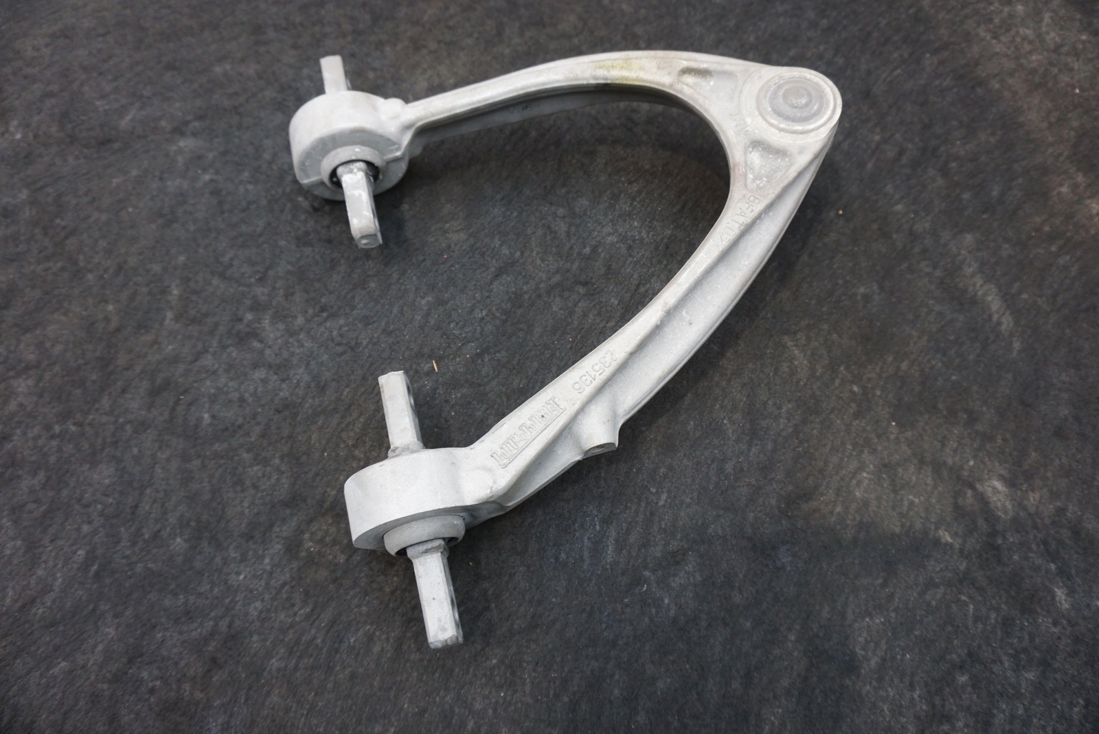Set 2 Front Left Upper & Lower Control Arm OEM 235132 Ferrari California 2012-14