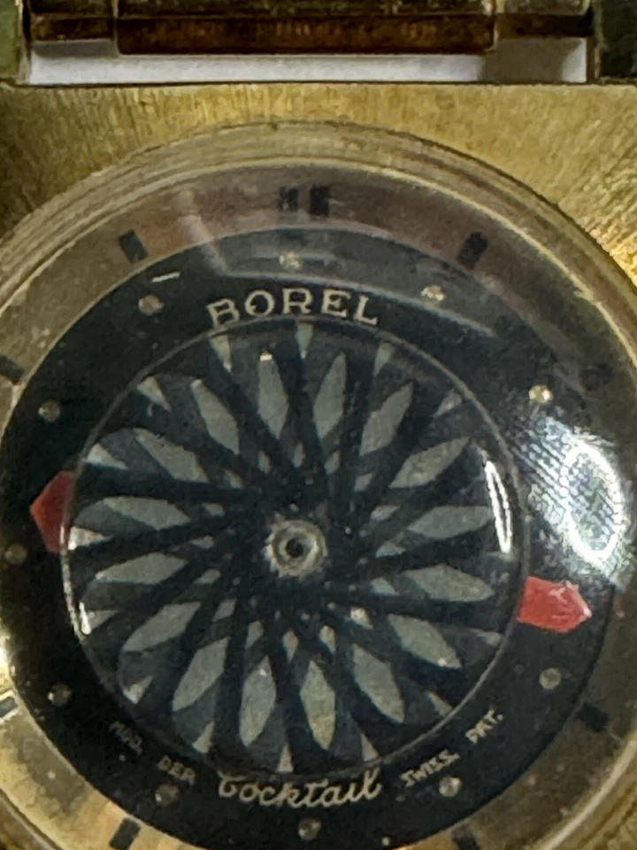 Reloj Caleidoscopio Ernest Borel Tono Dorado Cuadrado Suizo 17 Joyas No Funciona Foto 2 de 4