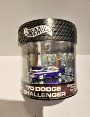 米寿　デコレーター7個 Hot Wheels Purple Hobby Oil Can Detroit's Finest '70 Dodge