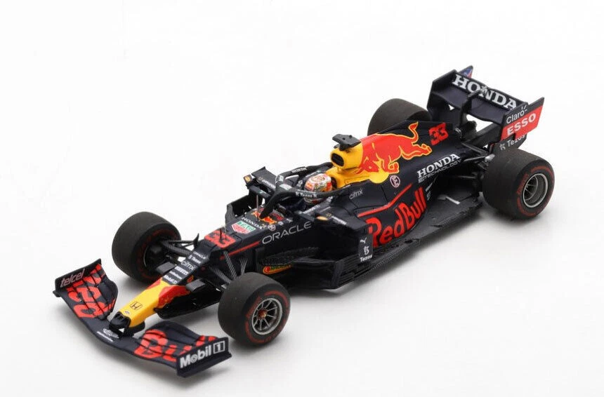 Ungeöffnete Formel 1-Modelle im Maßstab 1:43