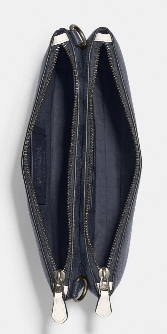 Coach Everett Tracolla in tela firmata con motivo a varsity