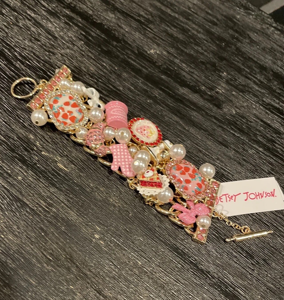 BETSEY JOHNSON BABY CAKE Maker Toggle BRACELET in Pink NWT