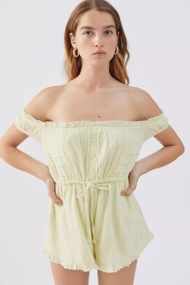 オールインワン・サロペット Evie Off The Shoulder Jumpsuit Urban Outfitters Evie Off-The-Shoulder Check Romper Ruffle