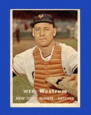 1957 Topps Set-Break #323 Wes Westrum VG-VGEX *GMCARDS*