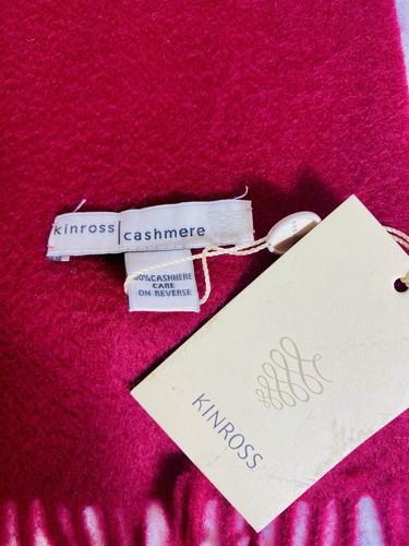Kinross Cashmere Red Scarf BNWT - Picture 3 of 6