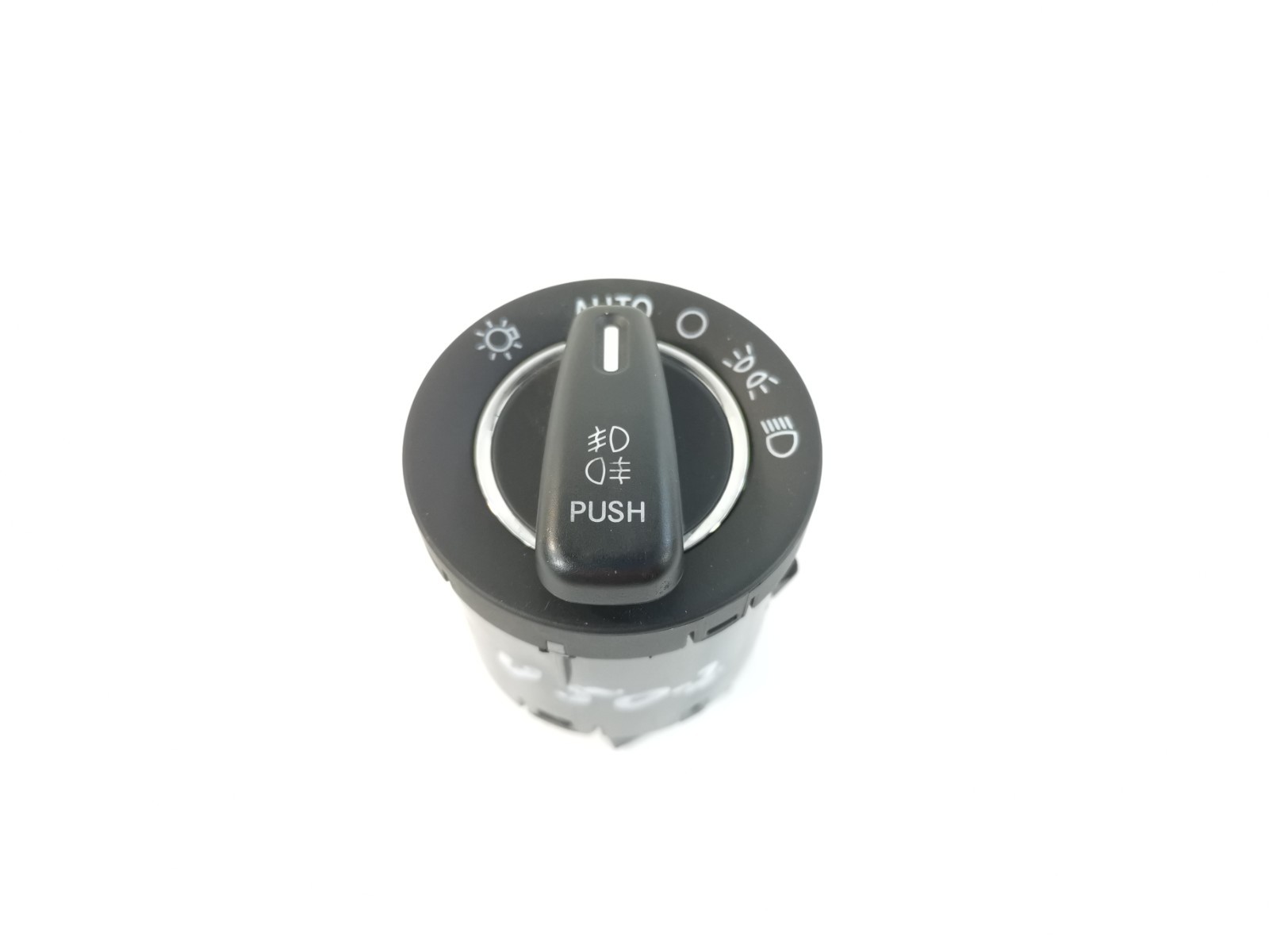Maserati Levante 2017 Headlight switch P/N 68240387AC