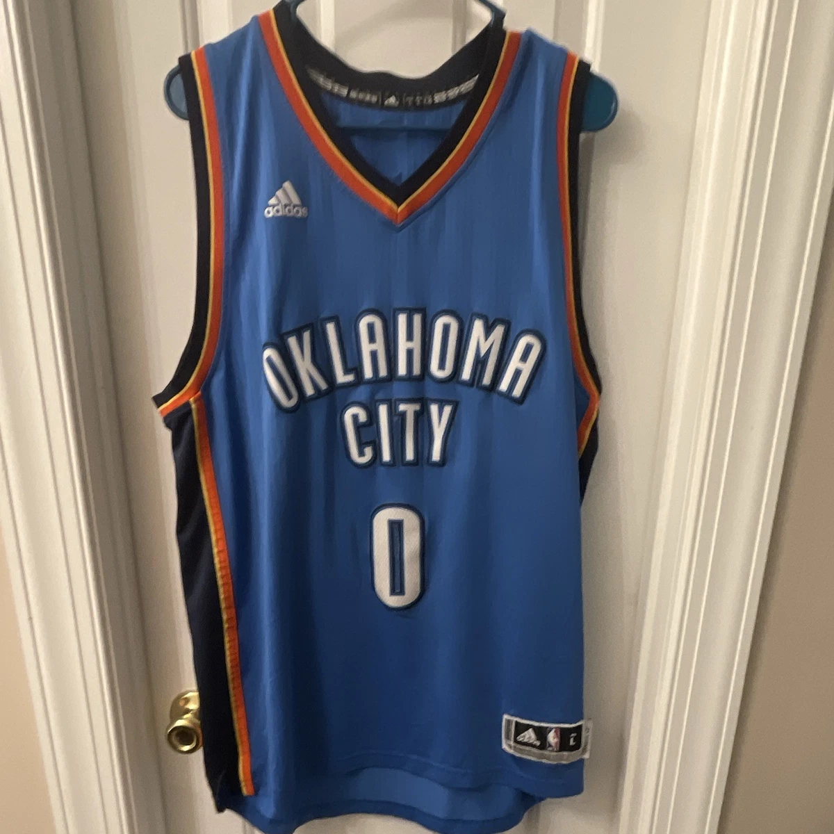 【アディダス】NBA オクラホマシティ・サンダー ウェストブルック ユニフォーム 25+ adidas Russell Westbrook Oklahoma City Thunder NBA Fan Apparel