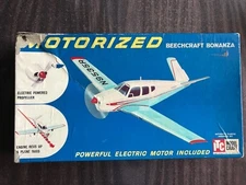 ITC 1:32 Beechcraft Bonanza rare and complete