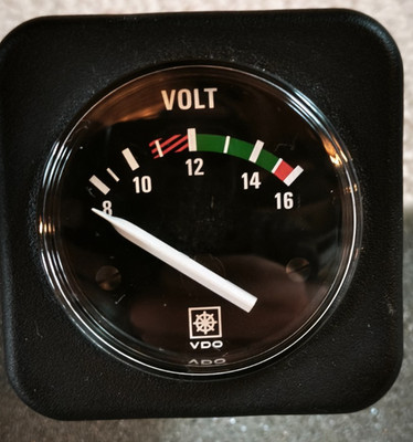 Voltmeter bis 16V  VDO Marine 431.304/007/001, N02 410 306