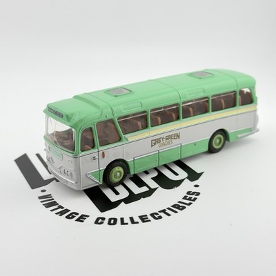 EFE 11903 Harrington Cavalier GREY GREEN Excursion Coach 1/76