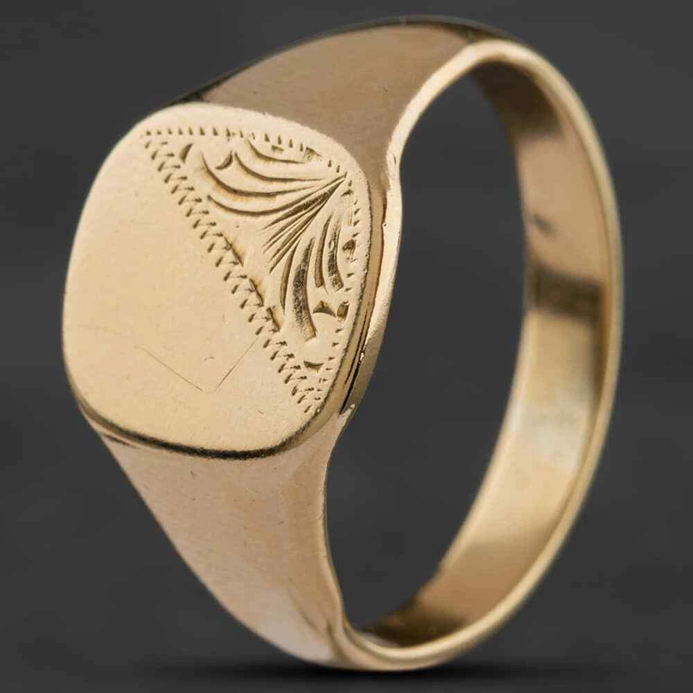 Second hand gold signet deals rings