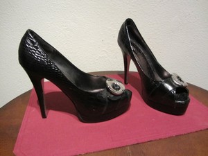ladies black pumps size 5