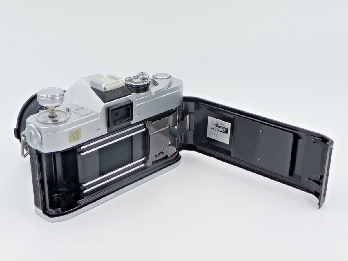 Canon FTb QL, 50mm F1.4 Canon FD lens, Canon Speedlite 133D and
