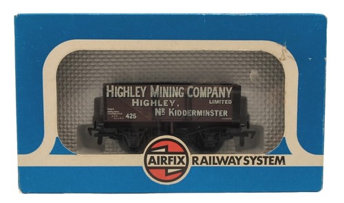 Airfix Railway calibre OO 54382-6 HIGHLEY MINING COMPANY 7 tablones vagón de carbón en caja | Zustand: Used