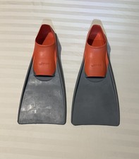 FINIS Long Floating Swimming Fins, Orange/Gray Adult Size US 7-9/EURO 39-42